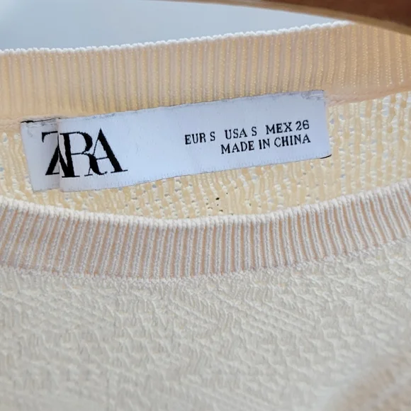 Zara Long Sleeve Ruffled Shoulders Size Small - Picture 3 of 4